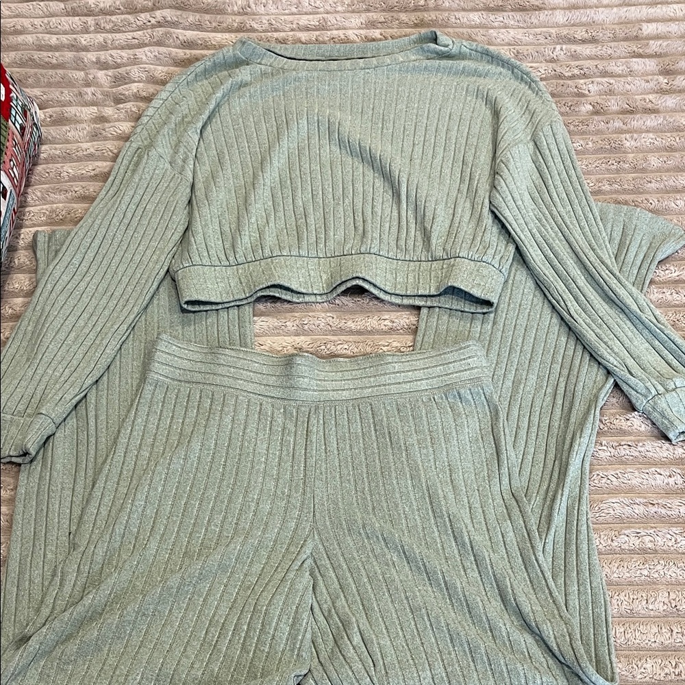 Green Ribbed Knit Lounge Set from GILLY HICKS